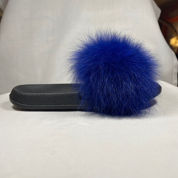 Real Fur Slippers - Picture 3 of 5